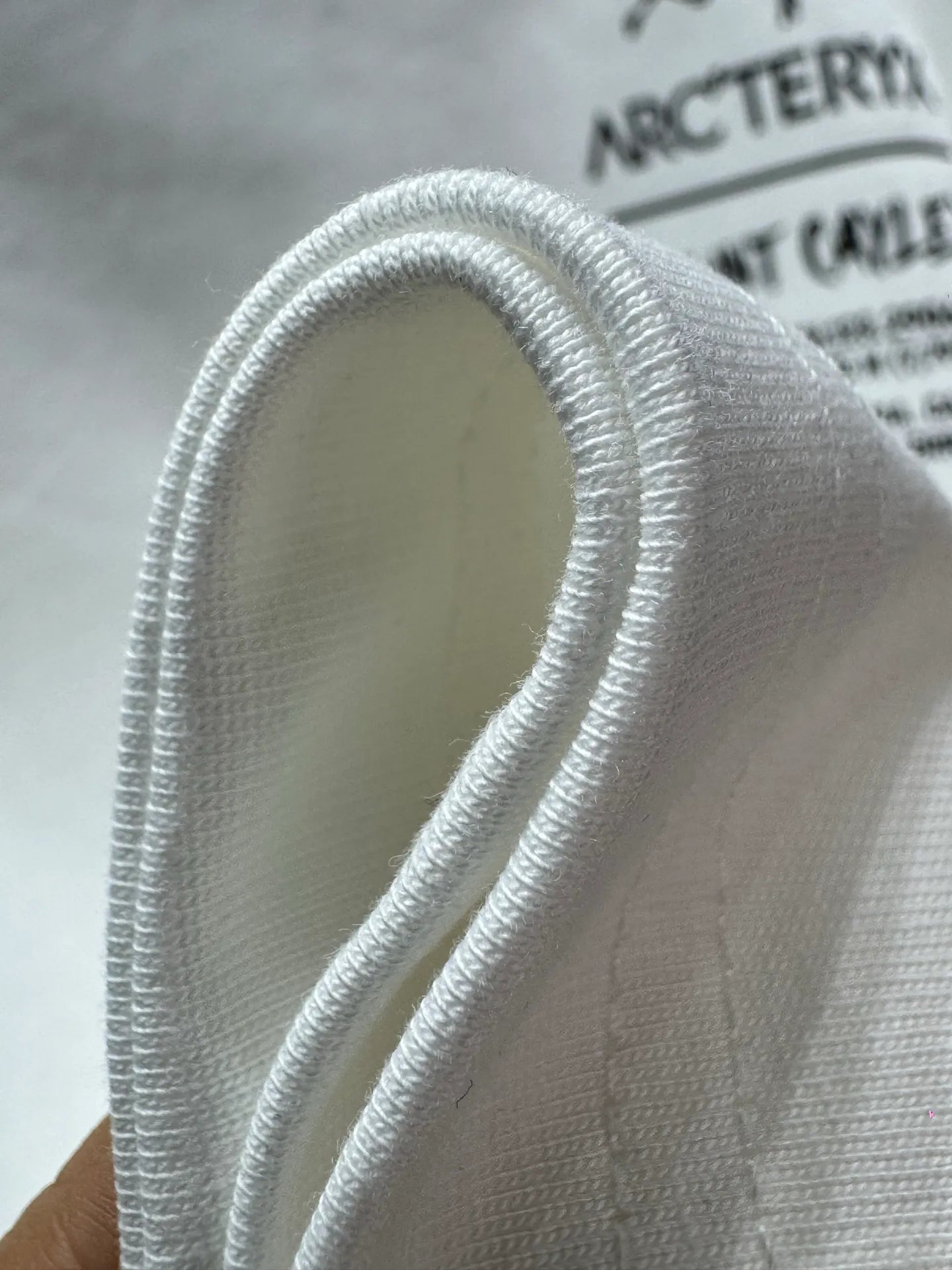 ARCTERYX* LEGENDSeries‼️ T ® 🖤Walk Gently Series COTTON CEDAR BARK T ， g ， ， 。 + ， ， ， 。 ⚠️ ： ⚠️SG 26310 Same Style 𝐂𝐎𝐋𝐎𝐔𝐑：White Black 𝐒𝐈𝐙𝐄：S-XXl